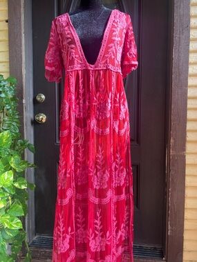 Boho Floral Lace Maxi Dress in Fuchsia Pink